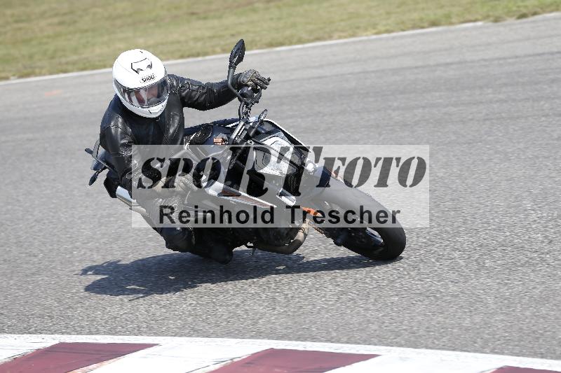 /Archiv-2025/49 26.08.2025 Cornu Master School ADR/gruen-vert/15